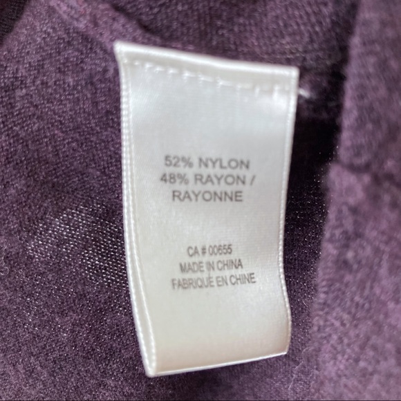 Cashmere-like purple sweater — women’s size M - Picture 4 of 4